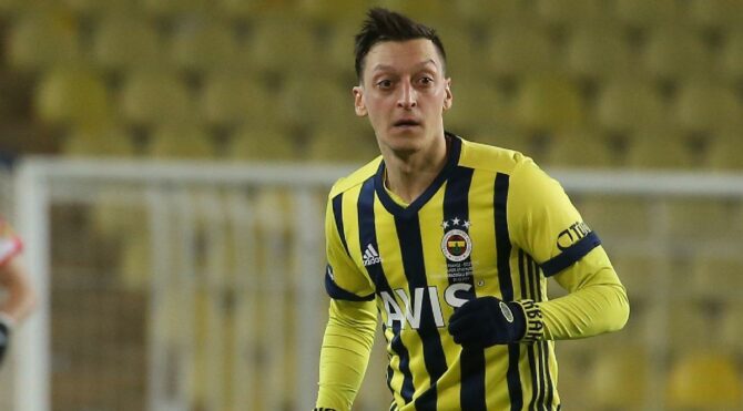 Mesut Özil Almanya’da gündem oldu… Fenerbahçe-Göztepe maçı öncesi…