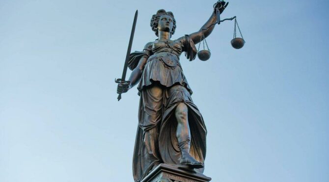 Milyoner avukatlar vergi rekortmeni oldu