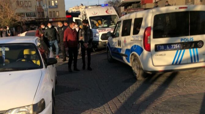 Öğrenciler arasında bıçaklı kavga