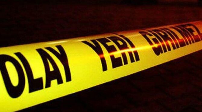 Öldürüp, cesedini yol kenarına attılar