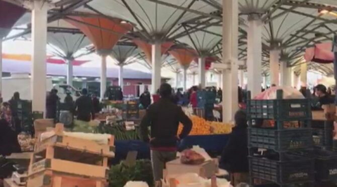 Pazar yerinde yükselen silah sesleri korku yarattı