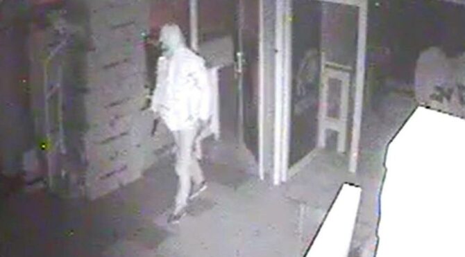 Polis 55 ayrı suç dosyası bulunan hırsızlık şüphelisini arıyor