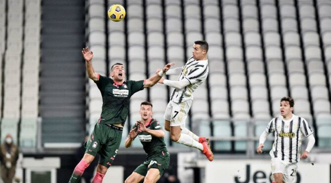 Ronaldo 14 sezon üst üste 25 gol barajını aştı