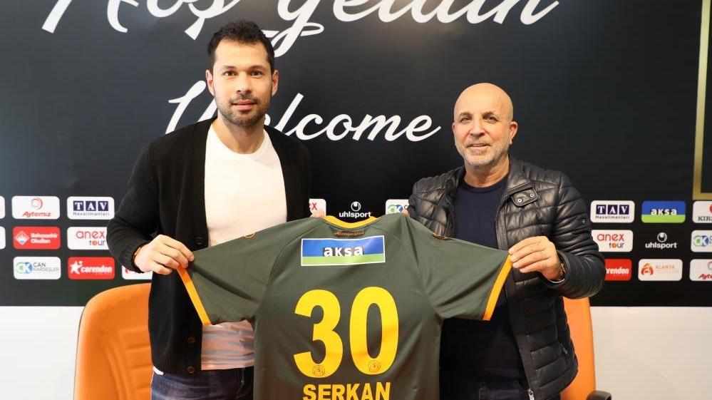 Serkan Kırıntılı, Alanyaspor’a imza attı