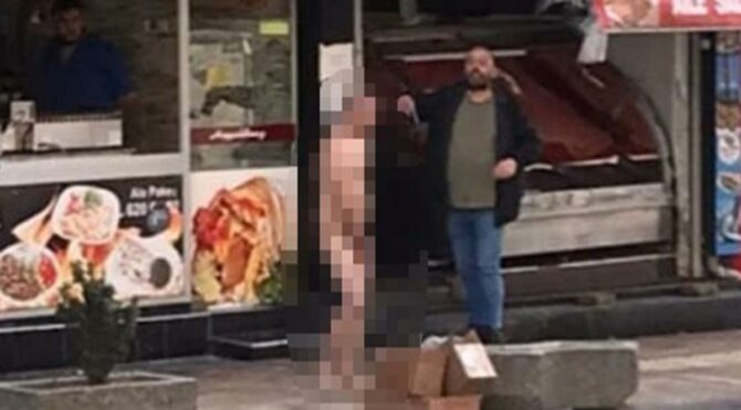 Sokak ortasında çırılçıplak dolaştı