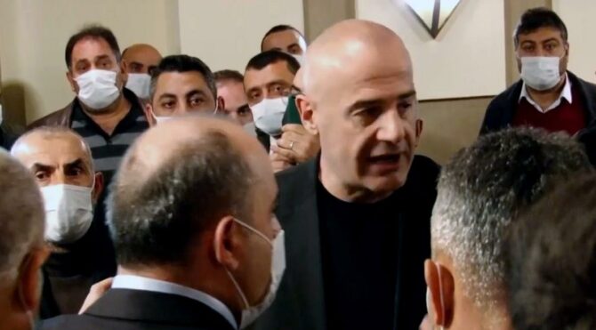 Trabzon AKP’de gerginlik bitmiyor… AKP Başkan adayı kongre öncesi gözaltına alındı