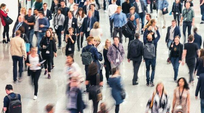 Türk halkının yarısı yurtdışında yaşamak istiyor