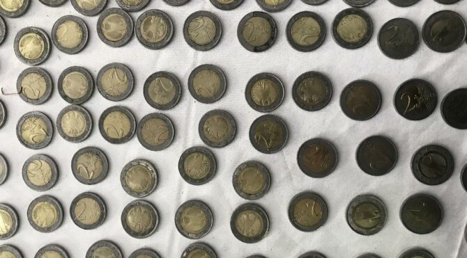 Türkiye’den Almanya’ya sahte 2 Euro göndereceklerdi!