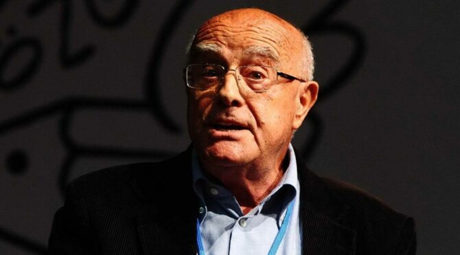 ‘Yaşadığımız Anayasa sorunu değil, Anayasa’yı takmama sorunudur’