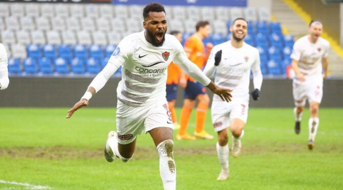 Aaron Boupendza’dan Fenerbahçe ve Galatasaray açıklaması