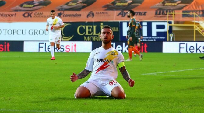 Adem Büyük: Sergen Yalçın’la konuştuktan sonra hakeme bir şeyler oldu