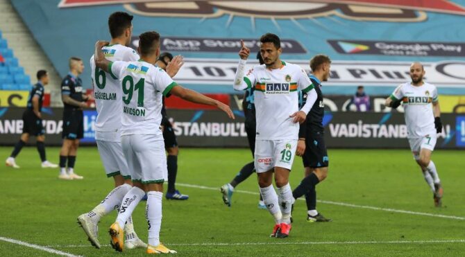 Alanyaspor, Trabzonspor’u Davidson ile avladı!