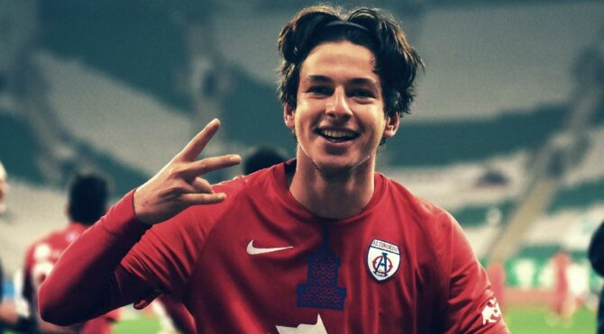 Avrupa kulüplerinin yeni prensi: Enis Destan