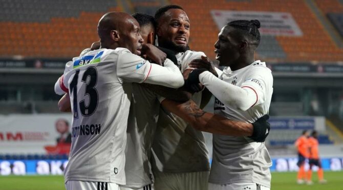 Beşiktaş, Başakşehir’i 7 yıl sonra deplasmanda yendi