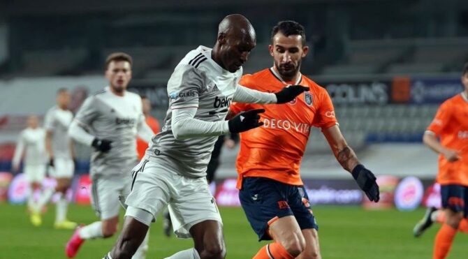 Beşiktaş ile Başakşehir final için karşılaşacak