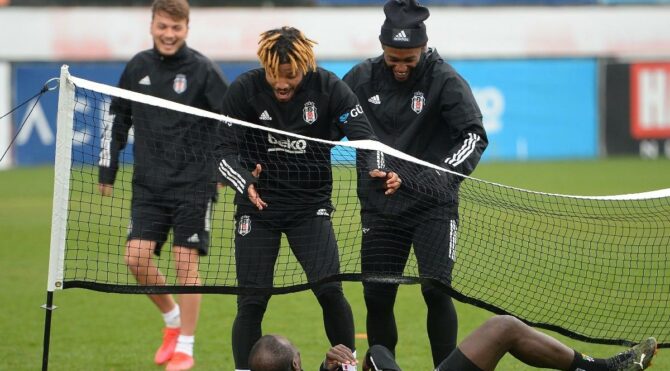 Beşiktaş tek eksikle Fenerbahçe maçının hazırlıklarına başladı