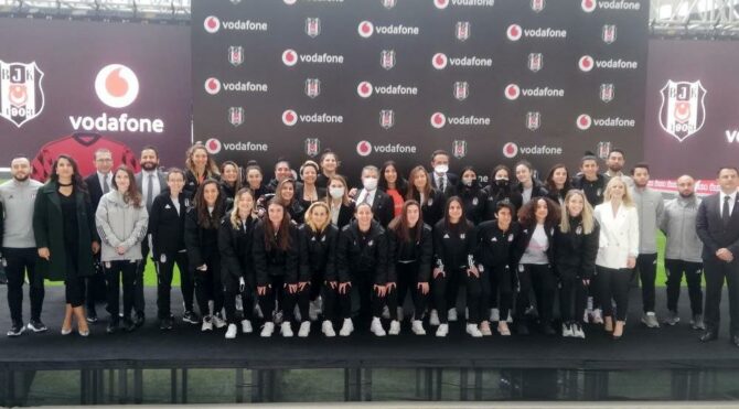 Beşiktaş, Vodafone ile anlaşmasını yeniledi