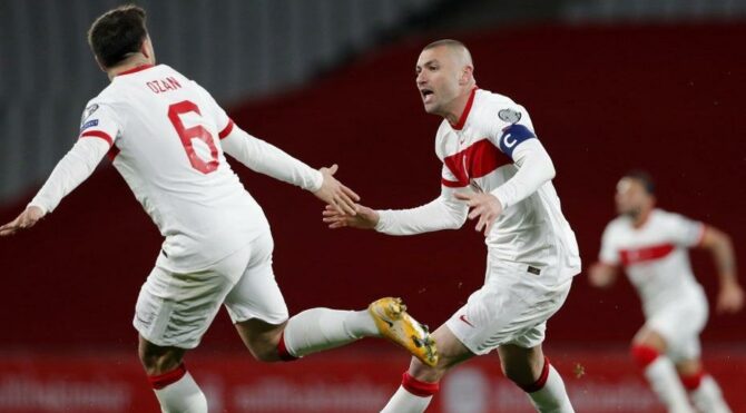 Burak Yılmaz: Beni övmek için sürekli bir istatistik çıkarıyorsunuz!