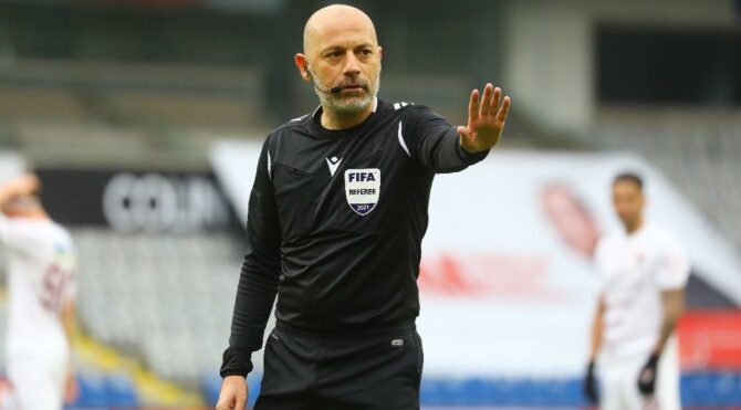 Cüneyt Çakır, Borussia Dortmund-Sevilla maçını yönetecek