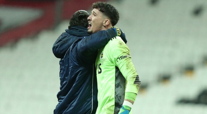 Derbinin kahramanı Altay Bayındır’dan itiraf: ‘İkinci yarıdaki gibi oynamalıydık’