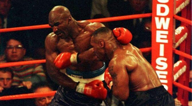 Efsaneler 24 yıl sonra bir kez daha karşı karşıya… Mike Tyson-Evander Holyfield