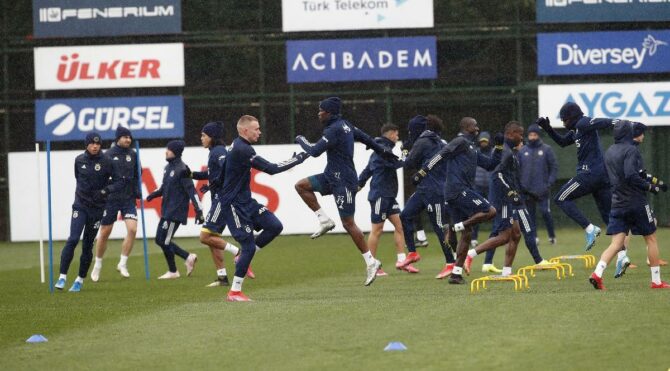 Fenerbahçe’de derbi öncesi sakatların son durumu