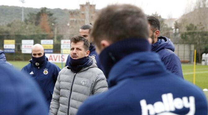 Fenerbahçe’de Emre Belözoğlu ilk antrenmanına çıktı