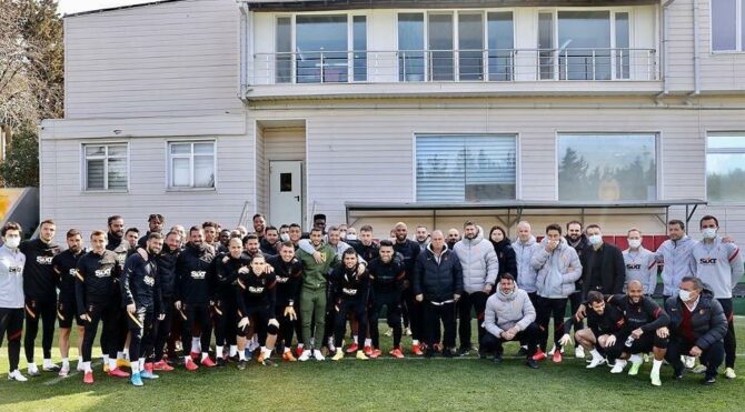 Galatasaray’da sözleşmesi feshedilen Younes Belhanda’dan paylaşım