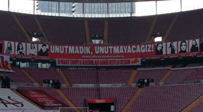 Galatasaray-Sivasspor maçında Dünya Kadınlar Günü unutulmadı