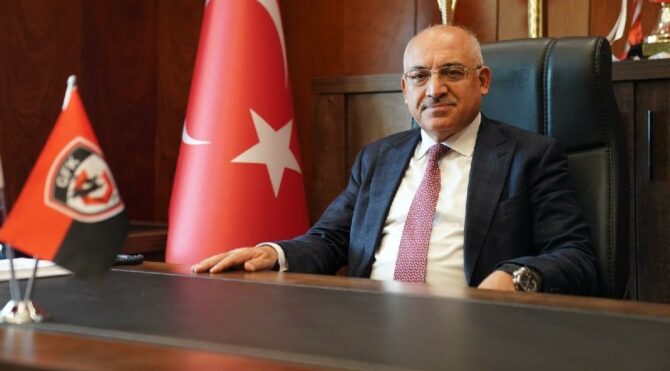Gaziantep FK Başkanı Mehmet Büyükekşi’den hakem isyanı