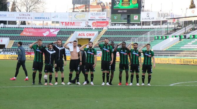 Gol düellosunda kazanan Denizlispor! Yeni Malatyaspor yetişemedi…