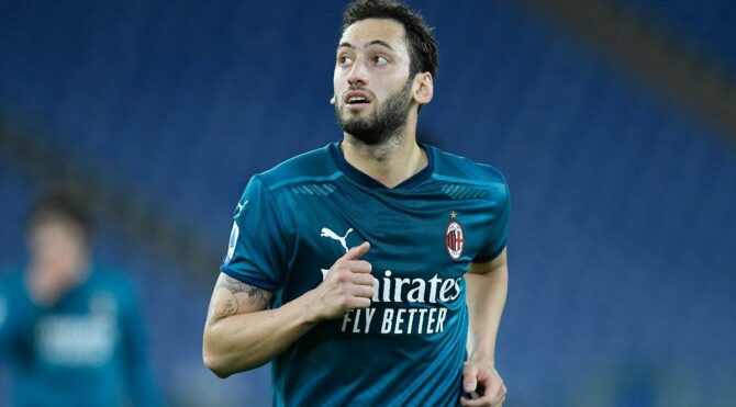 Hakan Çalhanoğlu’ndan aslan dövmesi ve Galatasaray açıklaması