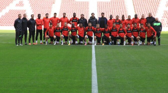 Hatayspor yeni stadını gezdi