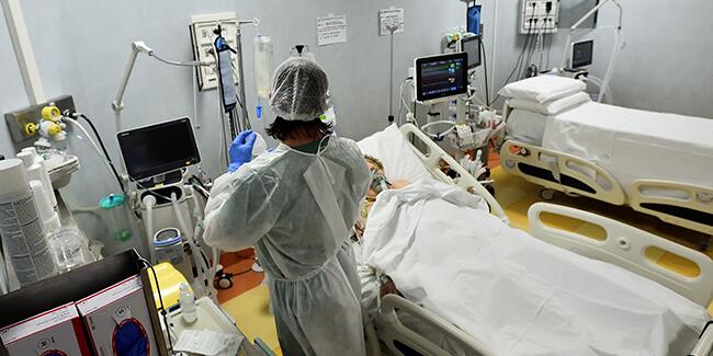 İtalya'da koronavirüs vaka sayıları artmaya devam ediyor