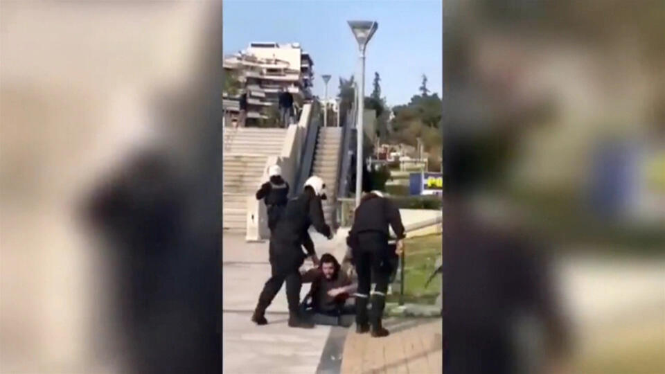 Komşuda polis şiddetine öfke