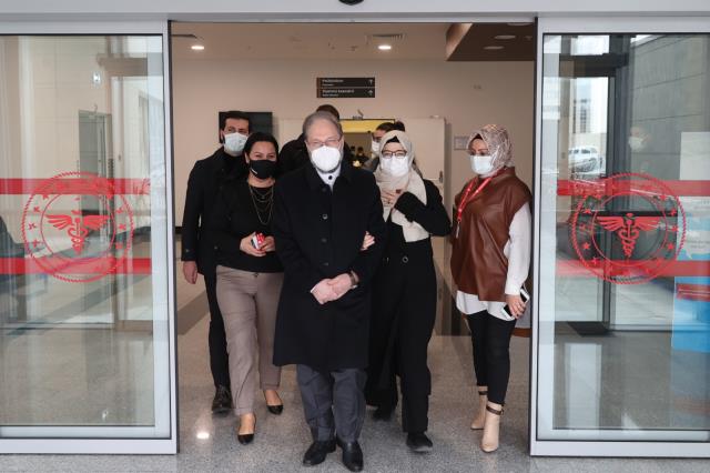 Koronavirüs tedavisi gören Diyanet İşleri Başkanı Prof. Dr. Ali Erbaş taburcu oldu