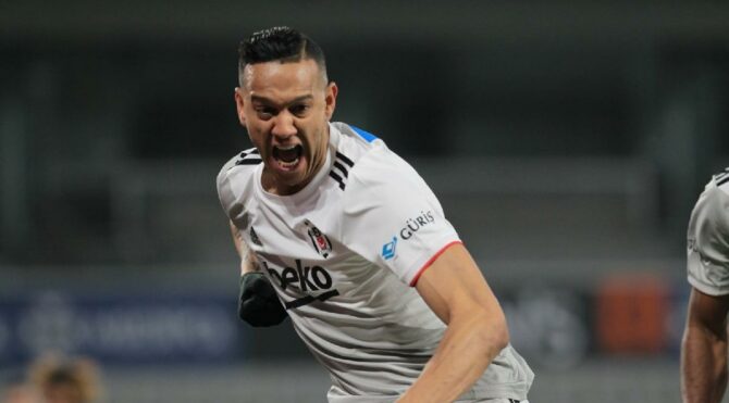 Kritik gollerin adamı Josef de Souza