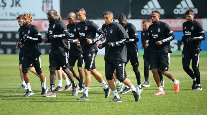 Lider Beşiktaş’ta kupa mesaisi başladı