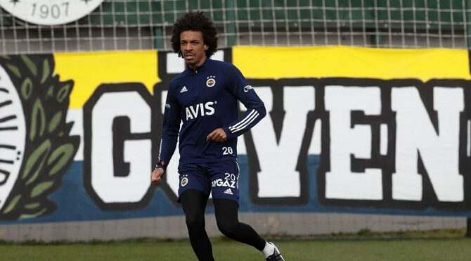 Luiz Gustavo Beşiktaş derbisinde ilk 11’de…