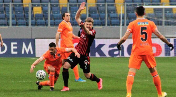 Medipol Başakşehir, Gençlerbirliği’ni 90’da Demba Ba ile yıktı