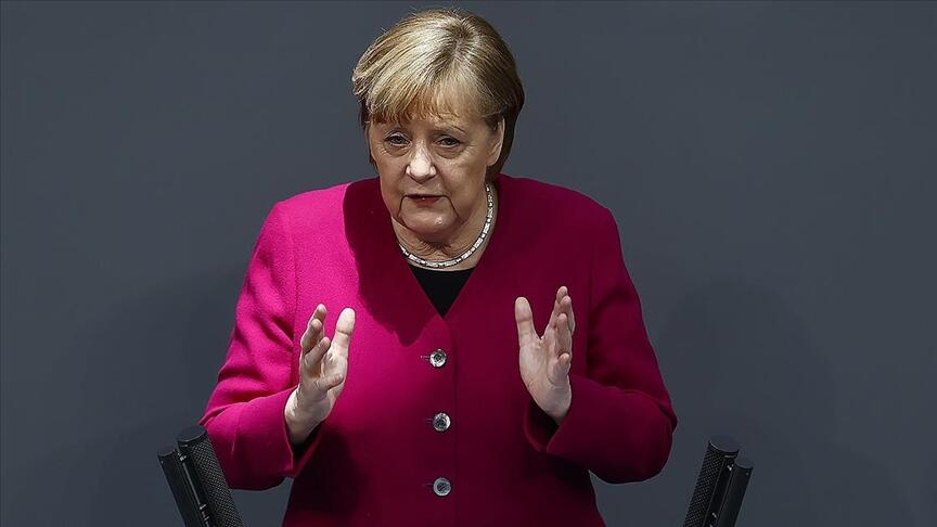 Merkel tedbir almayan eyalet başbakanlarına seslendi