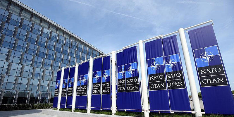 NATO'dan Rus savaş uçaklarına önleme