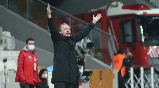 Sergen Yalçın’dan futbolcularına: ‘Paniklemeyin, şampiyon biziz’