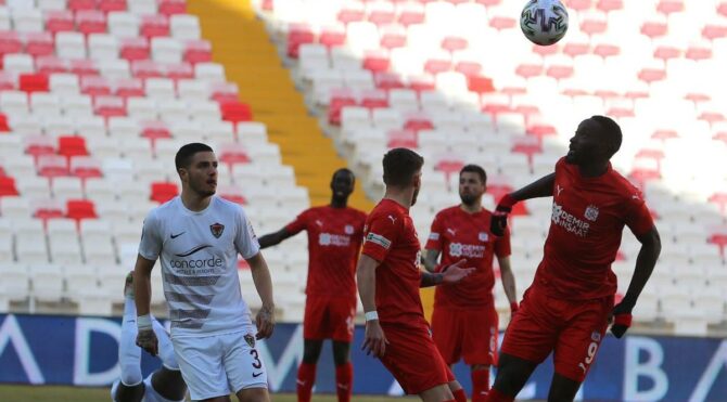 Sivasspor ile Hatayspor serilerine devam etti!