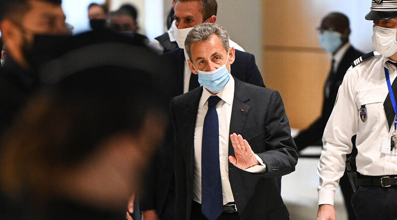 Son dakika... Fransa'da Eski Cumhurbaşkanı Sarkozy hakkındaki yolsuzluk davasında suçlu bulundu
