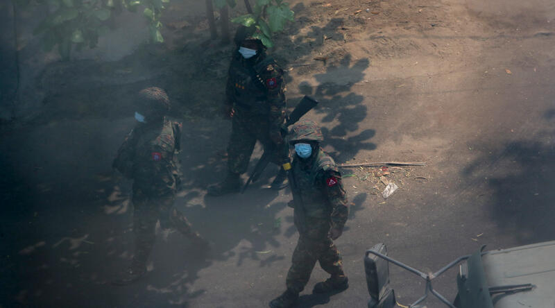 Son dakika... Myanmar'daki protestolarda can kaybı 6'ya yükseldi