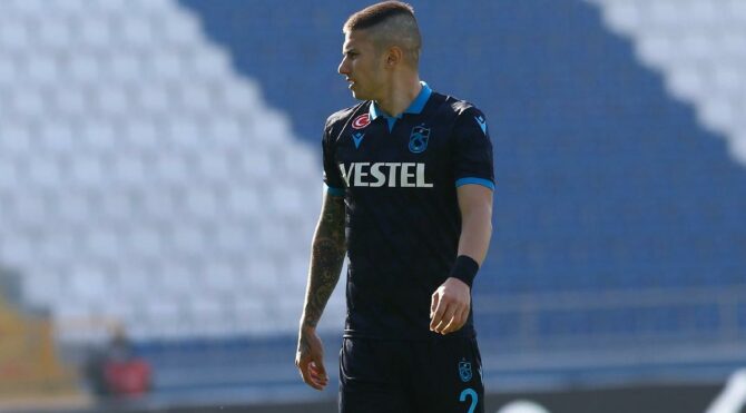 Trabzonspor’da Berat Özdemir kadrodan çıkarıldı