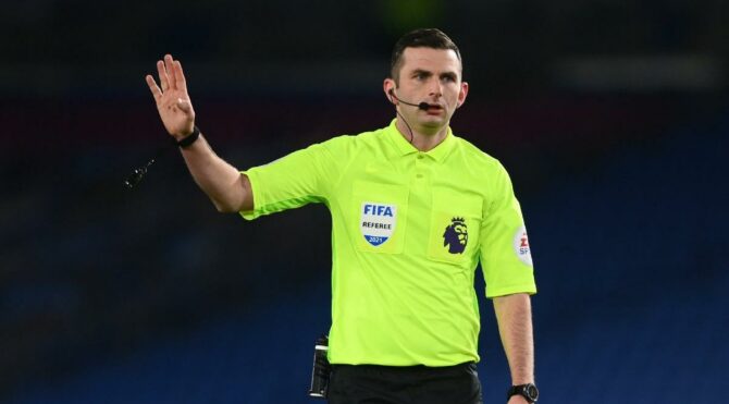 Türkiye-Hollanda maçını Michael Oliver yönetecek