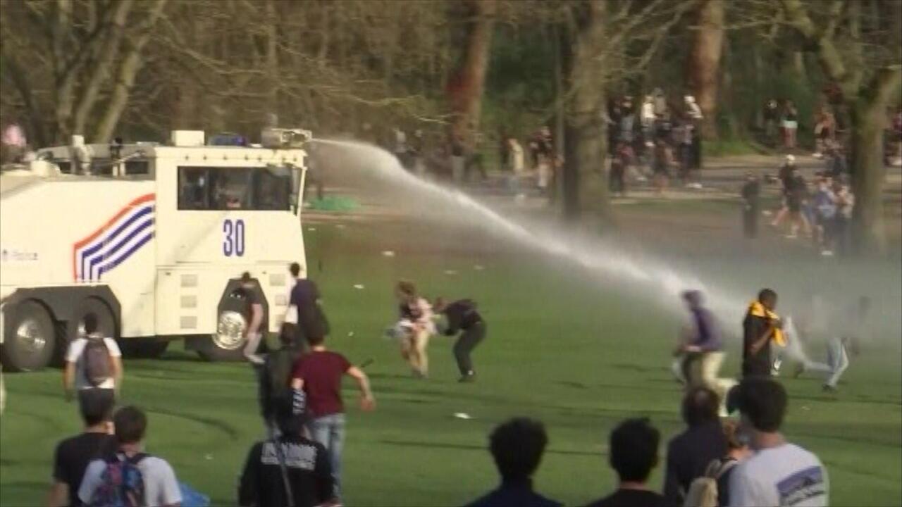 1 Nisan şakasına polis müdahalesi!