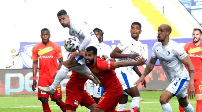 90+6’da Yılmaz Vural’a hayat öpücüğü! Erzurumspor Yeni Malatyaspor maçı nefes kesti…